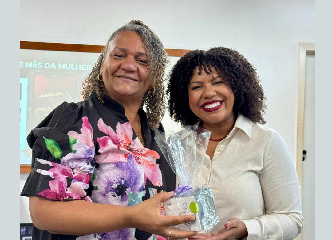 Evento alusivo ao Dia Internacional da Mulher ASSEC/CEHOP com a palestrante Marina Farias e a massagista Jéssica Calvanese
